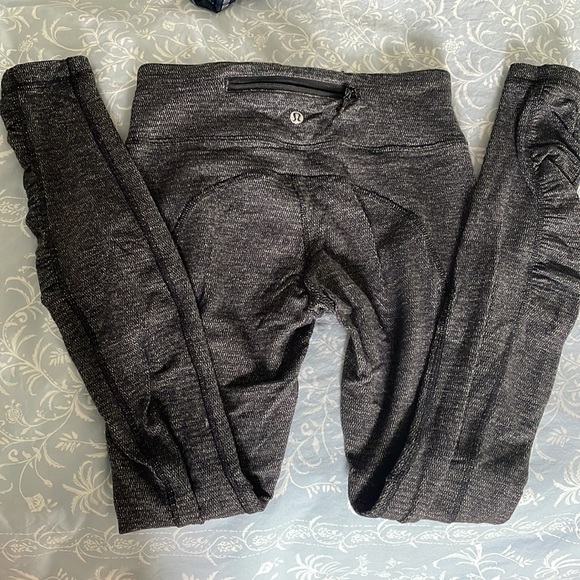 Lululemon leggings - Picture 5 of 5